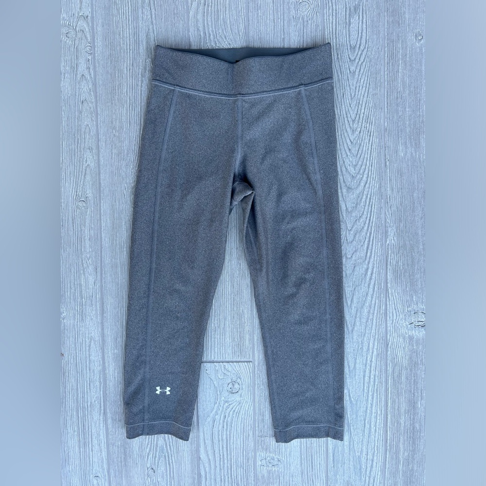 Under Armour HeatGear Compression Capri Leggings Gray Size Small Athletic